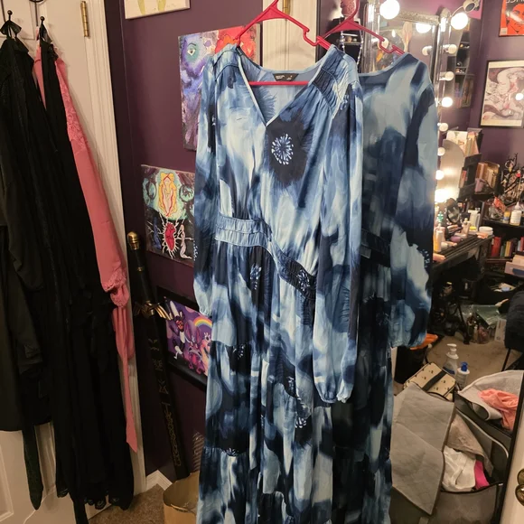 Simply Vera Vera Wang Blue Tie-Dye Tiered Maxi Dress • Boho Flowy • Size M - Picture 2 of 4